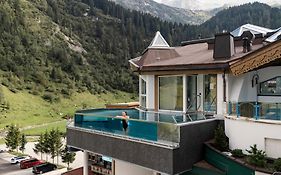 Hotel Neuhintertux